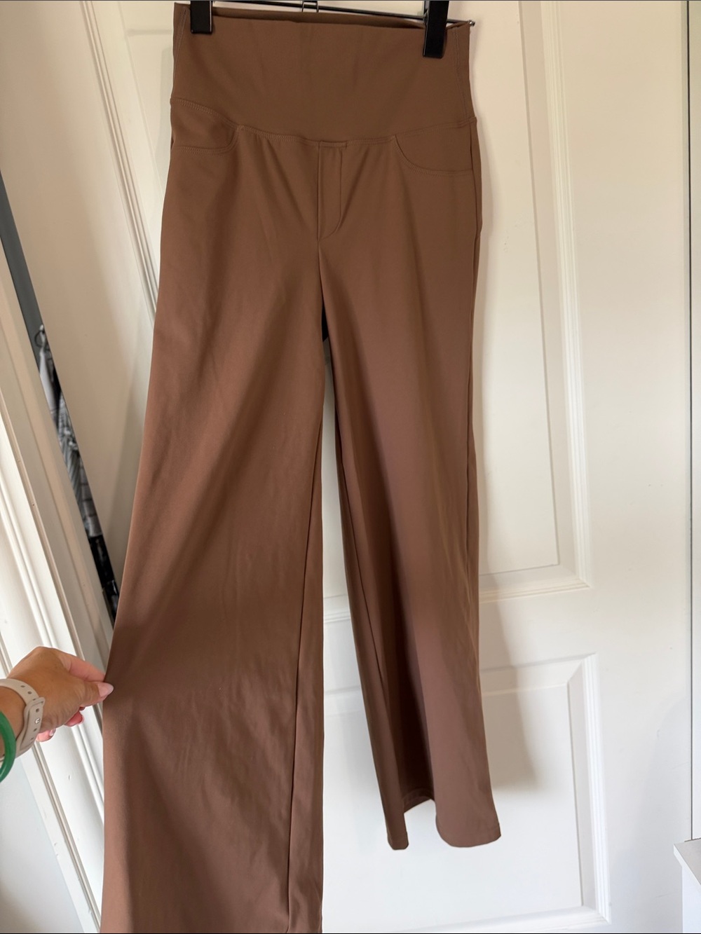 HALARA Wide-Leg Yoga Pants in Brown extra small petite